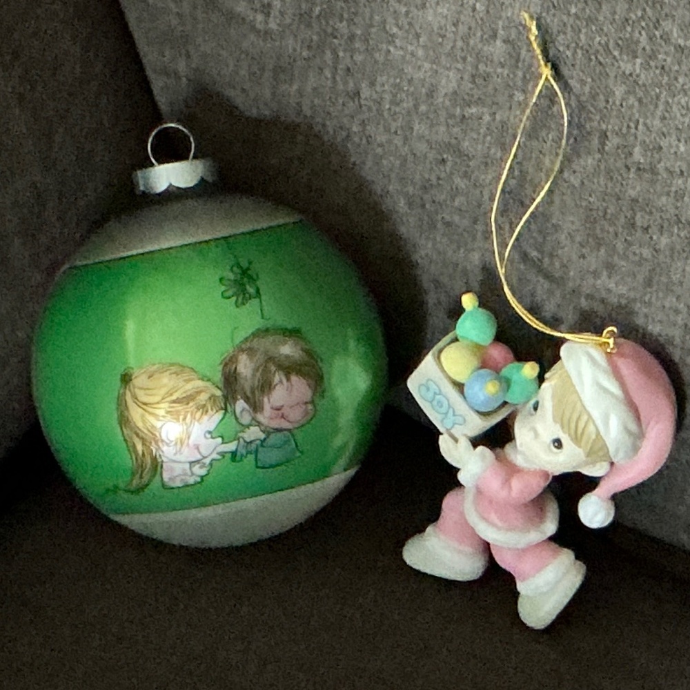 Hallmark Marty Links Lollipops Merry Christmas 1975 Ornament & Precious Moments - Picture 1 of 11